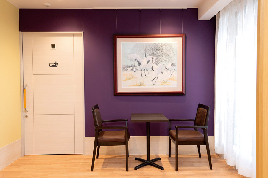 グランエコー背戸口_踊り場_01