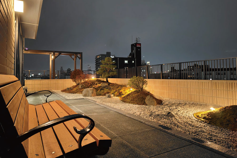 施設内_屋上庭園