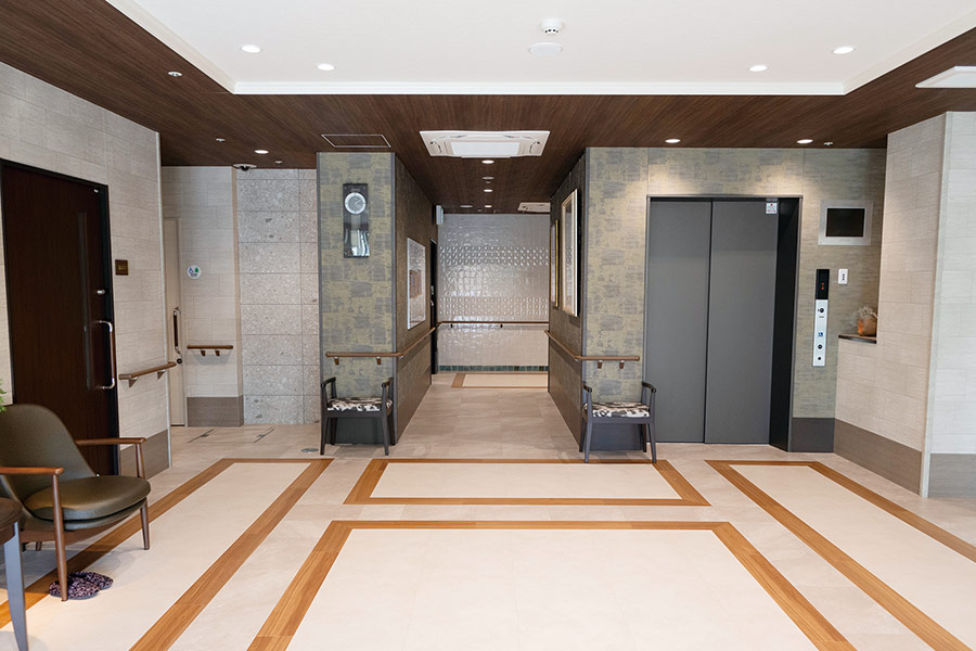 グランエコー背戸口_エントランス_01